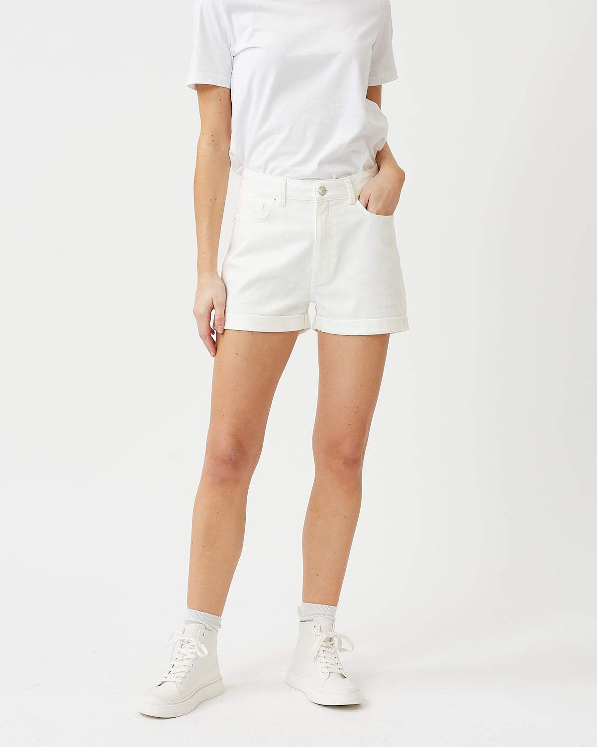 Minimum - Abarna 7495 Shorts #Color_Broken White