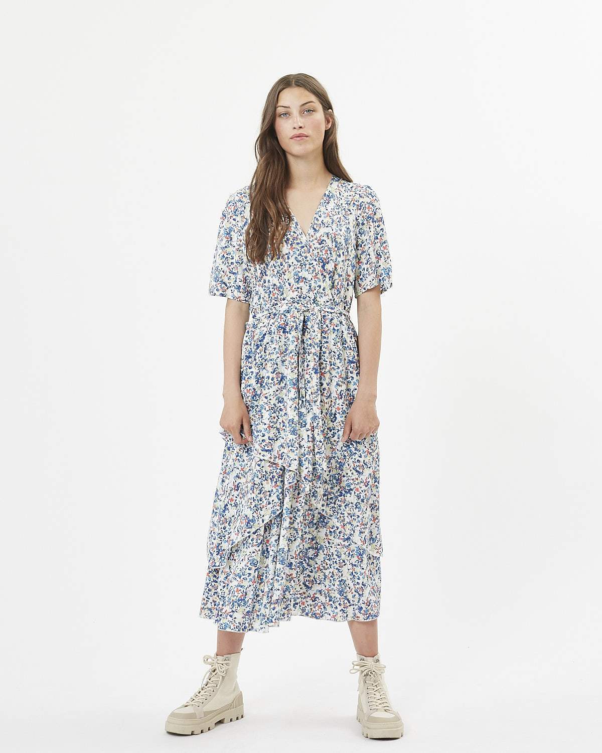 Minimum - Birgitha 7457 Midi Dress #Color_Broken White