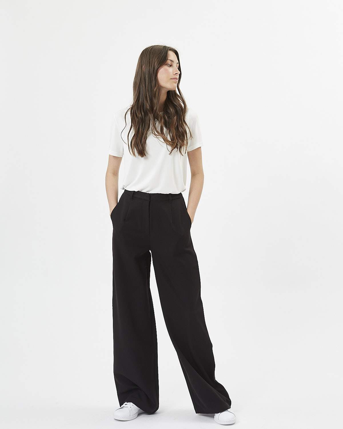 Lessa e54 Casual Pants