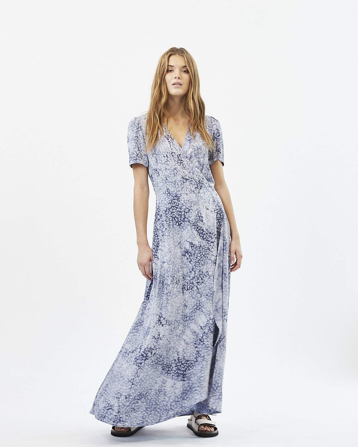 Minimum - Maiya 8076 Midi Dress #Color_Navy Peony