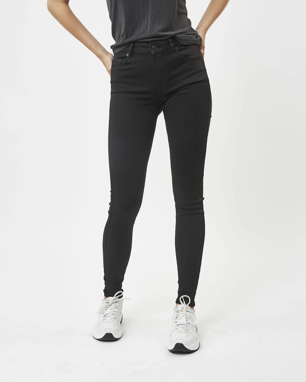 Minimum - Lotus NW M308 Hyperform Jeans #Color_Black
